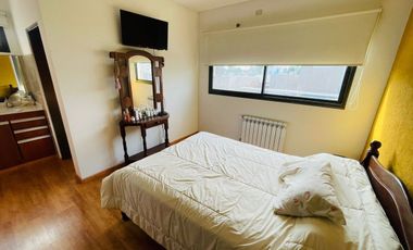 CASA EN VENTA OLMOS - 3 dorm + pileta + cochera