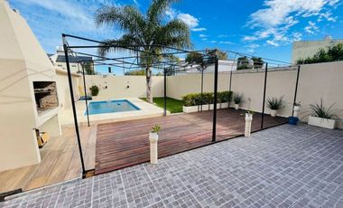 CASA EN VENTA OLMOS - 3 dorm + pileta + cochera