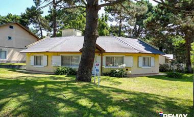 CASA VENTA VALERIA DEL MAR EN ESQUINA