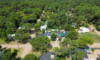 CASA VENTA VALERIA DEL MAR EN ESQUINA