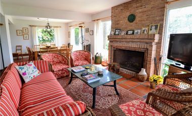 Venta Importante Casa en Carilo