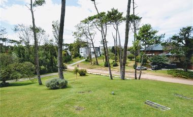 Venta Importante Casa en Carilo