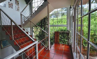 Venta Importante Casa en Carilo