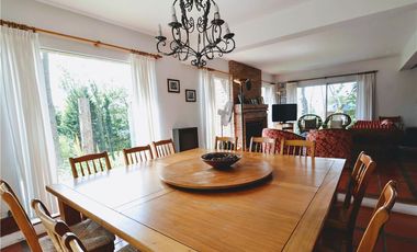 Venta Importante Casa en Carilo