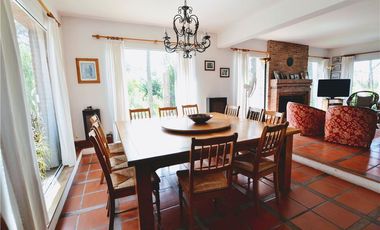 Venta Importante Casa en Carilo
