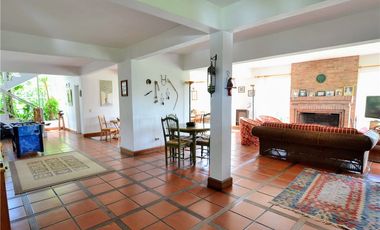 Venta Importante Casa en Carilo