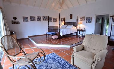 Venta Importante Casa en Carilo