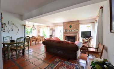 Venta Importante Casa en Carilo