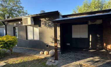 VENTA CASA DOS DORMITORIOS -  BARRIO NORTE