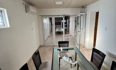 VENTA CASA DOS DORMITORIOS -  BARRIO NORTE