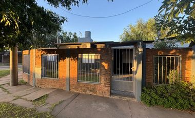 VENTA CASA DOS DORMITORIOS -  BARRIO NORTE