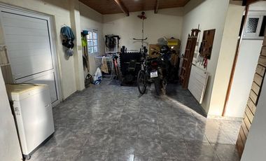 VENTA CASA DOS DORMITORIOS -  BARRIO NORTE