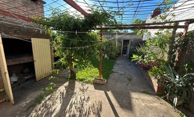 VENTA DE CASA EN BARRIO OESTE