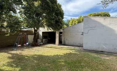 VENTA CASA A REACONDICIONAR ZONA OESTE