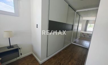 ALQUILER CASA EX ZONA PEAJE - CENTENARIO