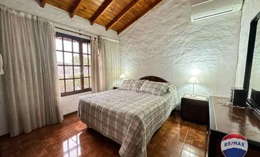 CASA EN VENTA 5 AMBIENTES EN LUIS GUILLON