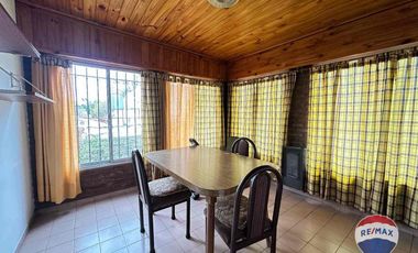 CASA EN VENTA 5 AMBIENTES EN LUIS GUILLON