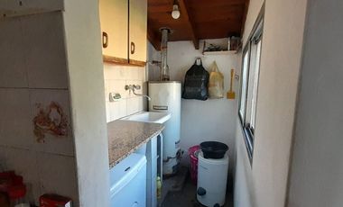 CASA 4 AMBIENTES EN VENTA EN LONGCHAMPS
