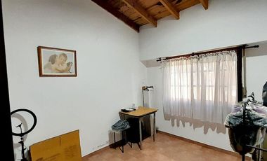 CASA 4 AMBIENTES EN VENTA EN LONGCHAMPS