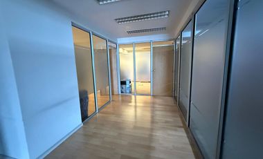 ALQUILER OFICINA MICROCENTRO CON 2 COCHERAS