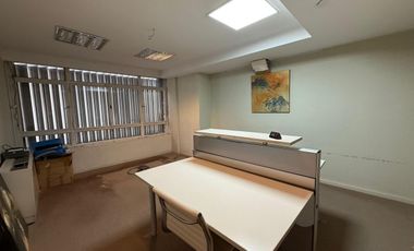 ALQUILER OFICINA MICROCENTRO CON 2 COCHERAS