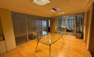 ALQUILER OFICINA MICROCENTRO CON 2 COCHERAS