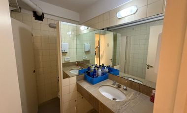 ALQUILER OFICINA MICROCENTRO CON 2 COCHERAS