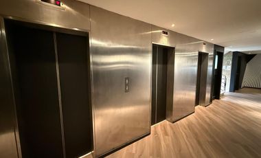 ALQUILER OFICINA MICROCENTRO CON 2 COCHERAS