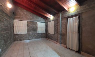 Casa Quinta en Esquina Villa del plata Norte