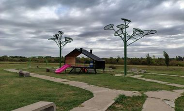 Casa en Barrio Las Fincas Ibarlucea. A terminar