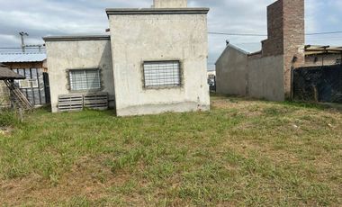 Casa en Barrio Las Fincas Ibarlucea. A terminar