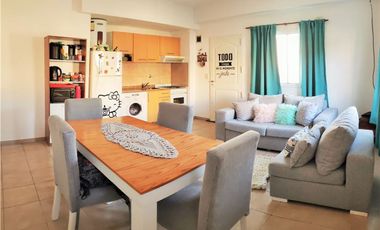 Depto 2 amb c/cochera o patio en PB. Apto crédito.