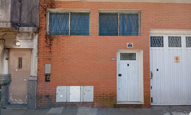 DEPÓSITO O LOCAL DE 52 M² CUBIERTOS CON 2 BAÑOS