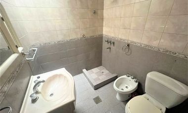 VENTA DE PH EN R. DE ESCALADA CON PATIO