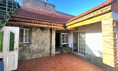 VENTA DE PH EN R. DE ESCALADA CON PATIO