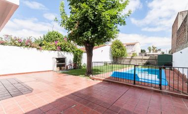 CASA BURZACO 5 AMB PILETA Y PARQUE (C/PLANOS)