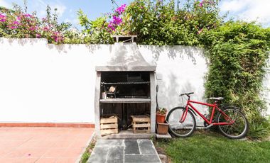 CASA BURZACO 5 AMB PILETA Y PARQUE (C/PLANOS)