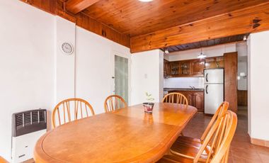 CASA BURZACO 5 AMB PILETA Y PARQUE (C/PLANOS)