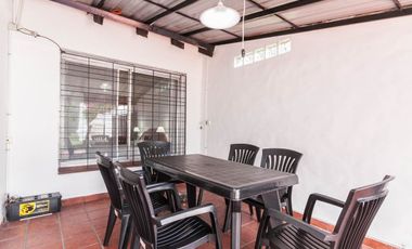 CASA BURZACO 5 AMB PILETA Y PARQUE (C/PLANOS)