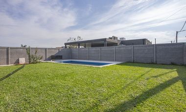 VENTA casa de dos dorm a estrenar en ibarlucea