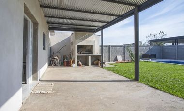 VENTA casa de dos dorm a estrenar en ibarlucea