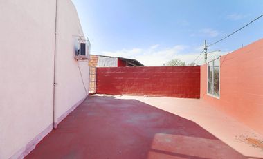 ESPECTACULAR CASA CON QUINCHO Y PILETA EN MORENO