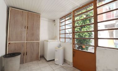 ESPECTACULAR CASA CON QUINCHO Y PILETA EN MORENO