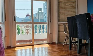 Venta Casa 7 ambientes con pileta en Tapiales