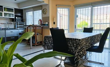 Venta Casa 7 ambientes con pileta en Tapiales