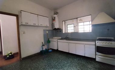 VENTA CASA 3 AMB COCH JARDIN VILLA ADELINA