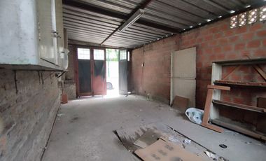 VENTA CASA 3 AMB COCH JARDIN VILLA ADELINA