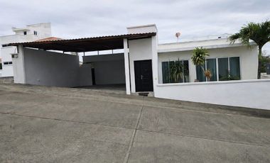 CASA EN RENTA, LOMAS DE JARDINES DE TUXPAN, VERACRUZ.