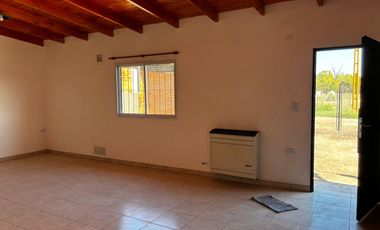 Casa EN ALQUILER EN CENTENARIO