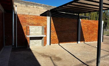 Casa EN ALQUILER EN CENTENARIO